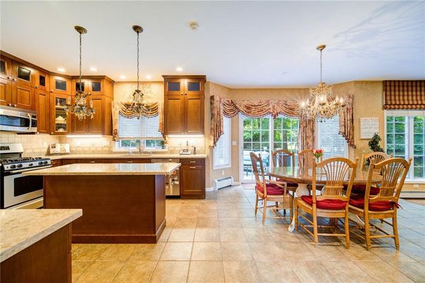 Chandelier, Dining room, Interior, Kitchen, Pendant Lights, Recessed Lighting, Stainless Steel Appliances