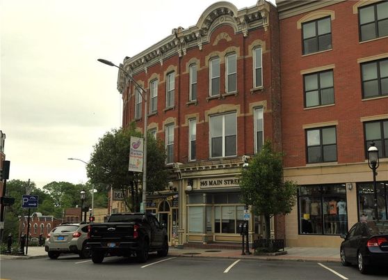 Exterior, Facade, Brick Facade, Rowhouse