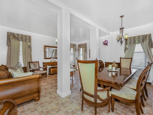Dining room, Interior, Pendant Lights