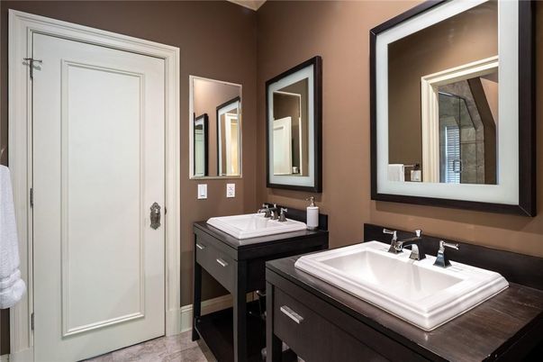Bathroom, Dual Sink Vanities, Interior