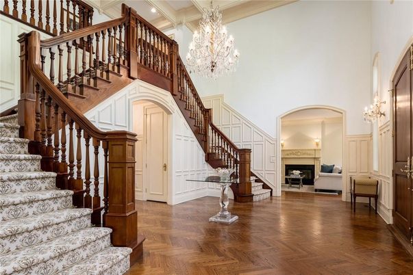 Chandelier, Fireplace, Interior, Recessed Lighting, Wood Texture Flooring