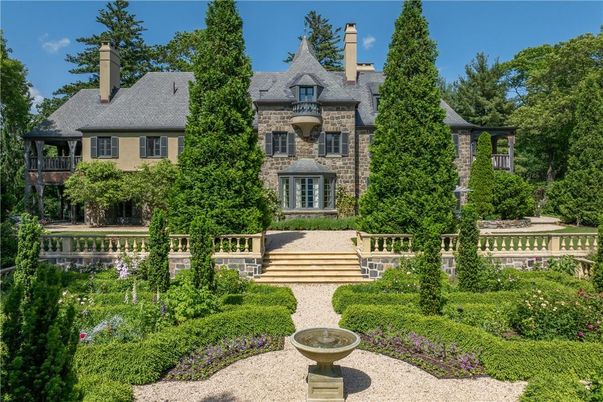 Backyard, Exterior, Facade, French Provincial