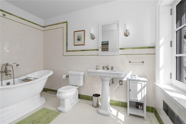 Bathroom, Free Standing Baths, Interior