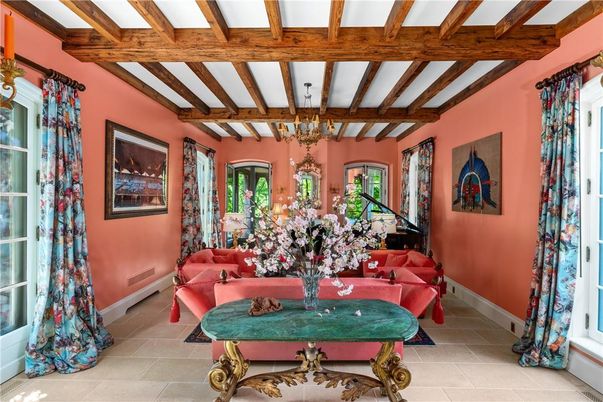 Chandelier, Interior, Living room, Piano, Wooden Beams