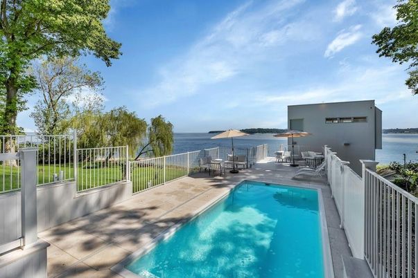 Exterior, Pool, Water