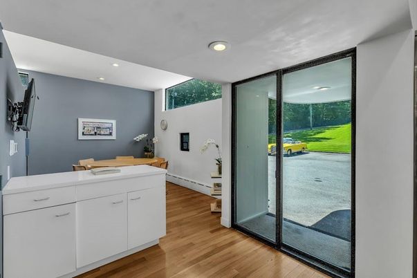 Bathroom, Interior, Recessed Lighting, Wood Texture Flooring