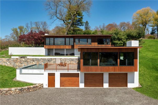 Backyard, Exterior, Facade, Modern