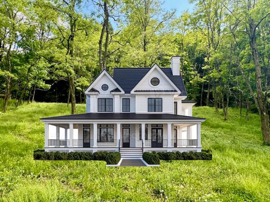 Backyard, Exterior, Facade, Queen Anne Victorian