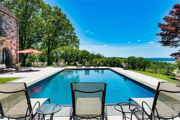 Exterior, Pool, Water