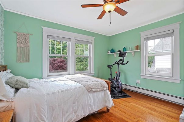 Bedroom, Fitness Equipment, Interior, Wood Texture Flooring