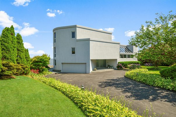 Attached, Backyard, Exterior, Facade, Modern