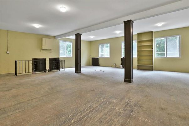 Empty room, Interior, Recessed Lighting