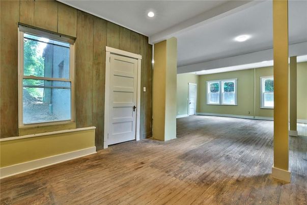 Empty room, Interior, Recessed Lighting, Wood Texture Flooring