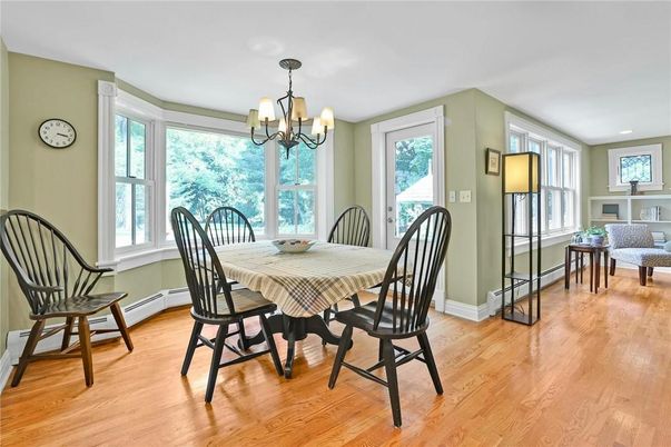 Chandelier, Dining room, Interior, Recessed Lighting, Wood Texture Flooring