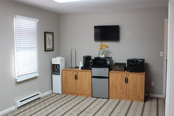 Home Office, Interior