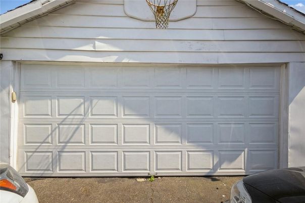 Detached Garage, Exterior