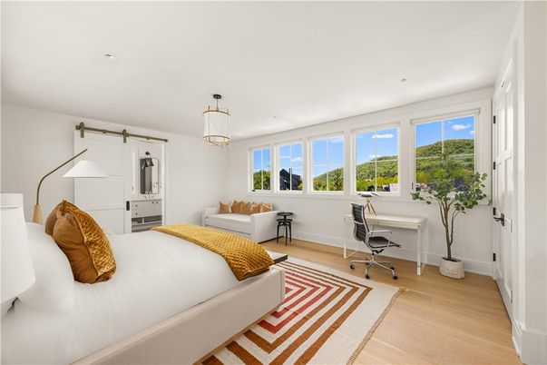 Bedroom, Home Office, Interior, Pendant Lights, Recessed Lighting, Wood Texture Flooring