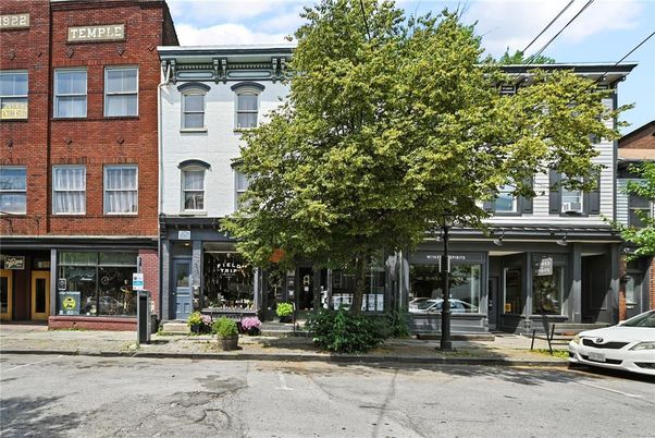 Exterior, Facade, Brick Facade, Rowhouse