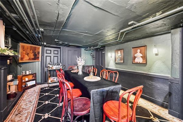 Dining room, Interior