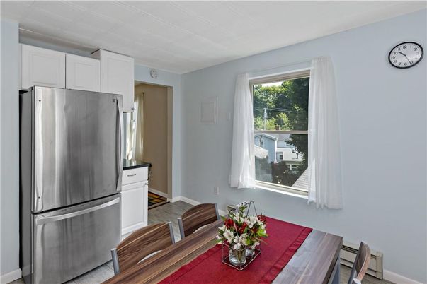 Dining room, Interior, Kitchen, Stainless Steel Appliances, Wood Texture Flooring