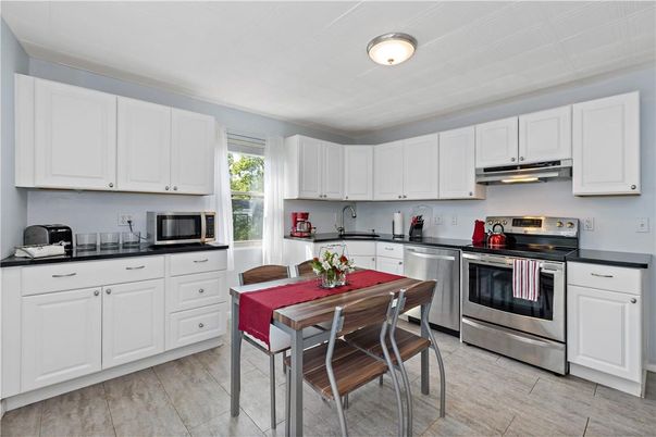 Dining room, Interior, Kitchen, Stainless Steel Appliances