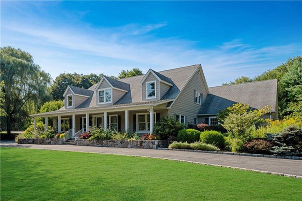 Exterior, Facade, Cape Cod