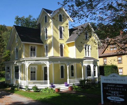 Exterior, Facade, Queen Anne Victorian