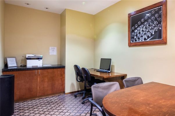 Home Office, Interior