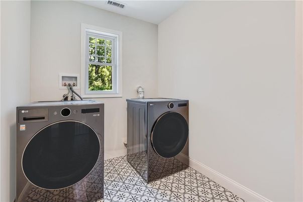 Interior, Washer