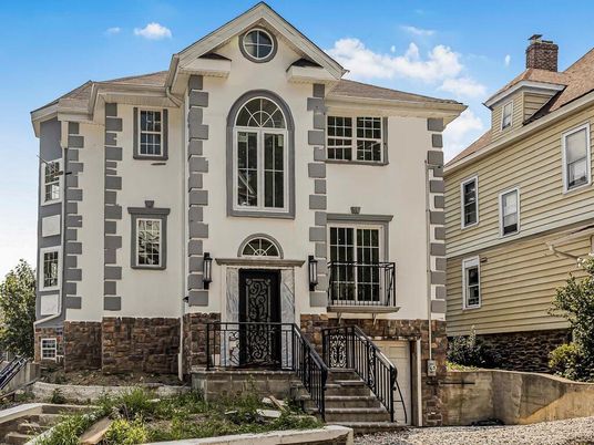 Exterior, Facade, French Provincial