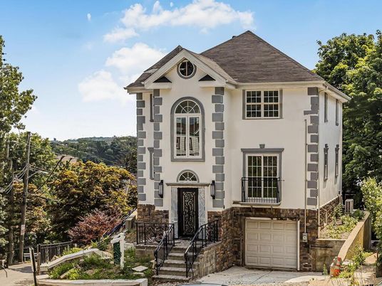 Attached, Exterior, Facade, French Provincial