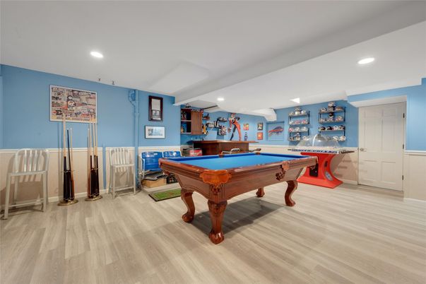 Billiard Table, Game Room, Interior, Recessed Lighting, Wood Texture Flooring