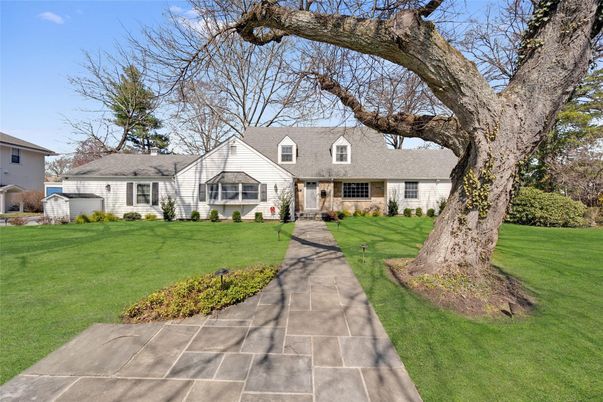 Backyard, Exterior, Facade, Cape Cod