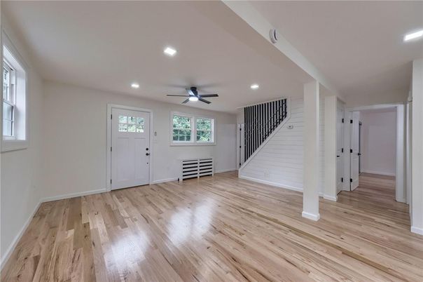 Empty room, Interior, Recessed Lighting, Wood Texture Flooring