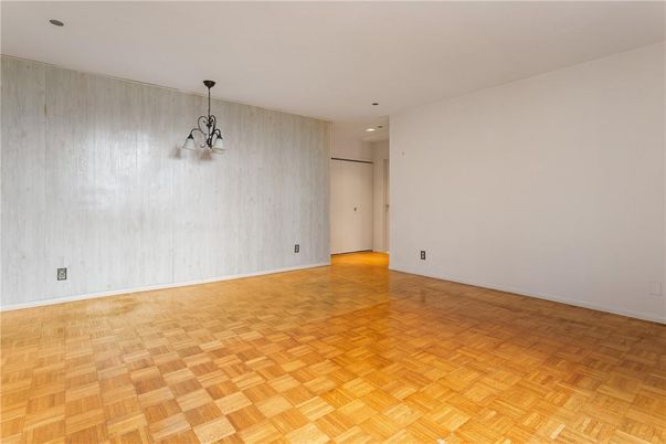 Empty room, Interior, Pendant Lights, Recessed Lighting, Wood Texture Flooring