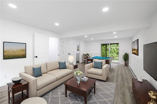 Billiard Table, Game Room, Interior, Living room, Recessed Lighting, Wood Texture Flooring