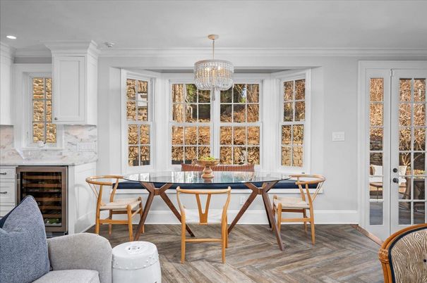 Chandelier, Dining room, Interior, Recessed Lighting, Wood Texture Flooring