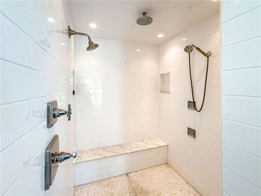 Bathroom, Interior, Recessed Lighting