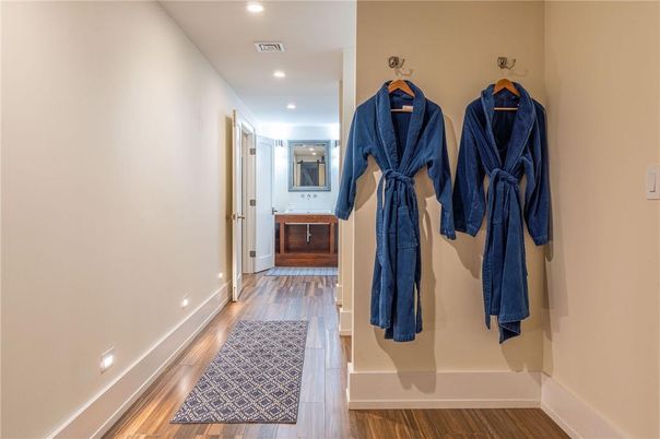 Interior, Recessed Lighting, Wood Texture Flooring