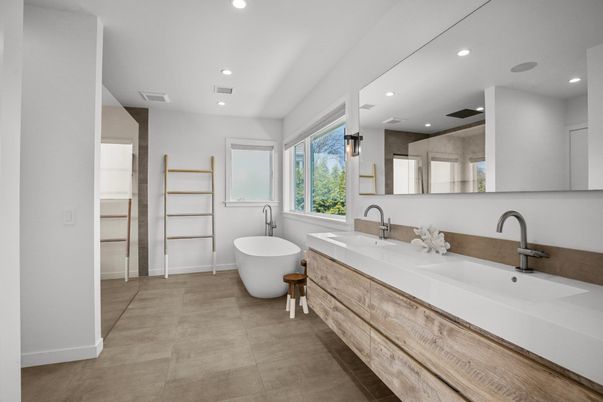 Bathroom, Dual Sink Vanities, Free Standing Baths, Interior, Recessed Lighting
