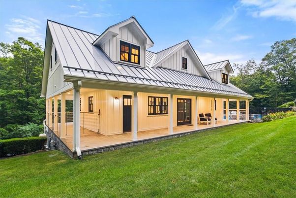 Backyard, Exterior, Facade, Farmhouse