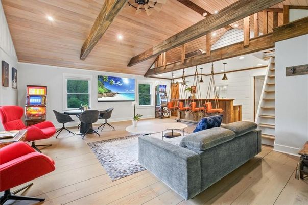 Dining room, Interior, Living room, Pendant Lights, Recessed Lighting, Wooden Beams, Wooden Ceilings, Wood Texture Flooring