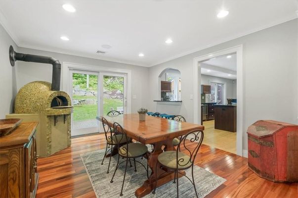 Dining room, Fireplace, Interior, Recessed Lighting, Wood Texture Flooring