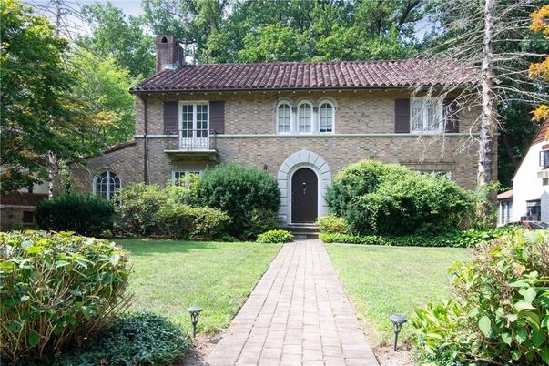 Exterior, Facade, Brick Facade, French Provincial