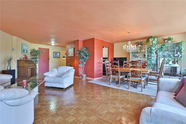 Chandelier, Dining room, Interior, Living room, Wood Texture Flooring