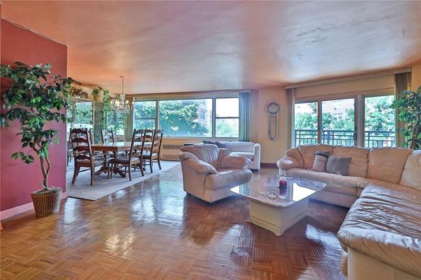Chandelier, Dining room, Interior, Living room, Wood Texture Flooring