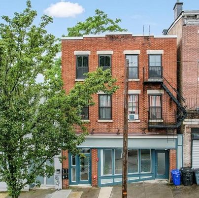 Exterior, Facade, Brick Facade, Rowhouse