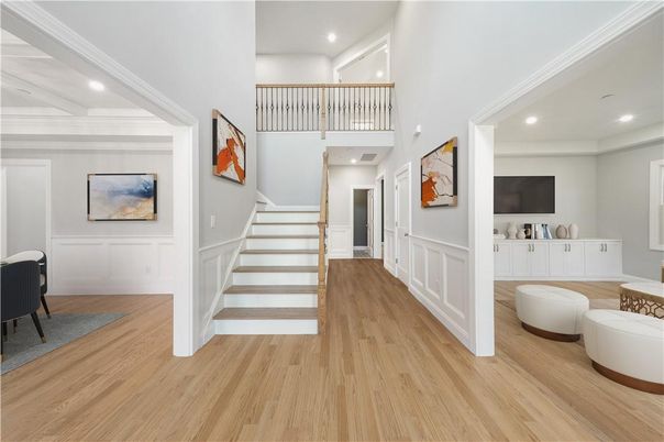 Interior, Recessed Lighting, Wood Texture Flooring