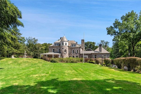 Backyard, Exterior, Facade, Brick Facade, French Provincial