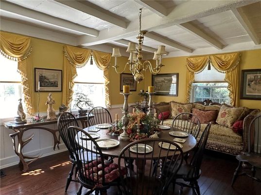 Chandelier, Dining room, Interior, Living room, Wood Texture Flooring